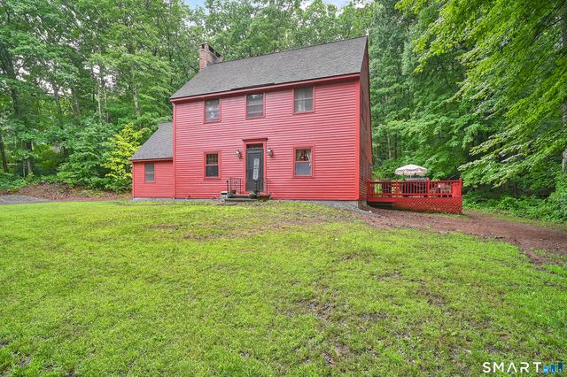 27 Snipsic Lake Road, Ellington, CT 06029