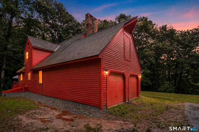 27 Snipsic Lake Road, Ellington, CT 06029