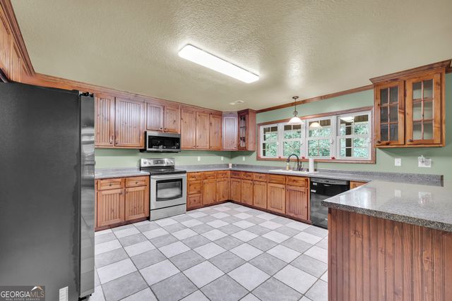 830 Carrie Craft Road, Bowersville, GA 30516