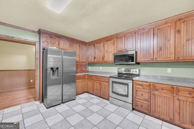 830 Carrie Craft Road, Bowersville, GA 30516