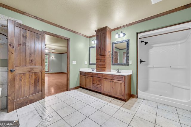 830 Carrie Craft Road, Bowersville, GA 30516