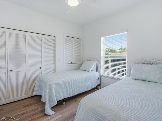 105 Pago Pago DR W, Naples, FL 34113