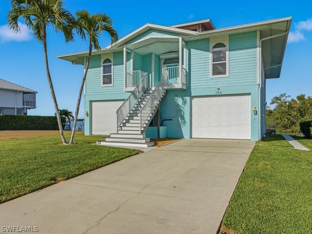 105 Pago Pago DR W, Naples, FL 34113