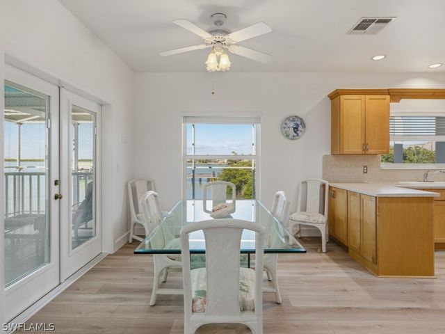 105 Pago Pago DR W, Naples, FL 34113