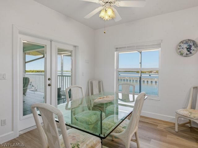 105 Pago Pago DR W, Naples, FL 34113