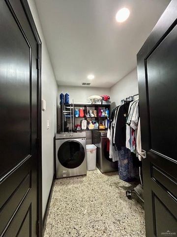 2417 E 28th Street, Mission, TX 78574