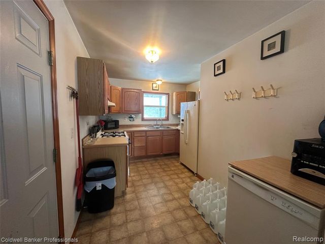 3419 Burnside Road, Otter Lake, MI 48464