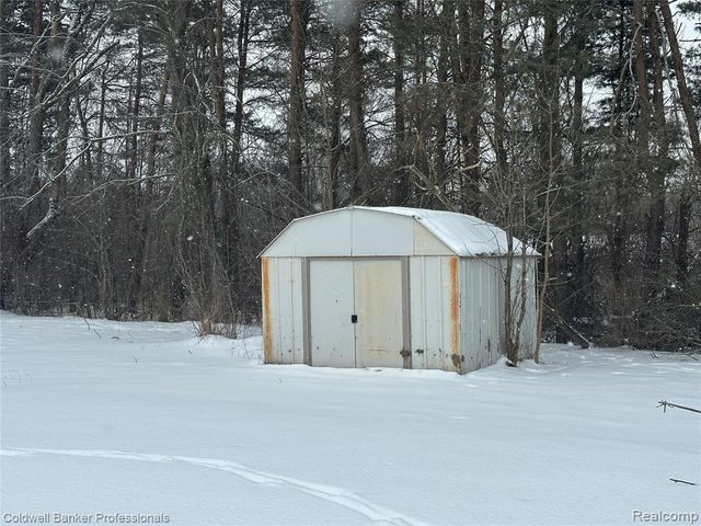 3419 Burnside Road, Otter Lake, MI 48464