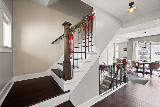 14000 Buena Vista Drive, Urbandale, IA 50323