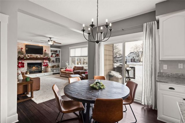 14000 Buena Vista Drive, Urbandale, IA 50323