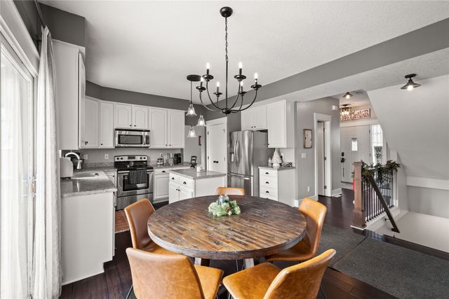 14000 Buena Vista Drive, Urbandale, IA 50323