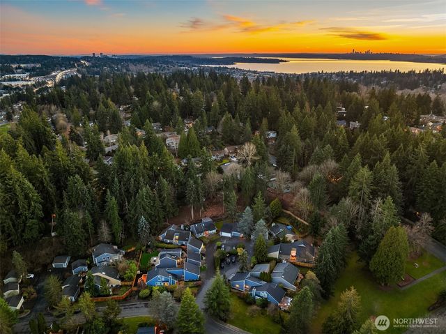 11715 NE 105th Lane, Kirkland, WA 98033