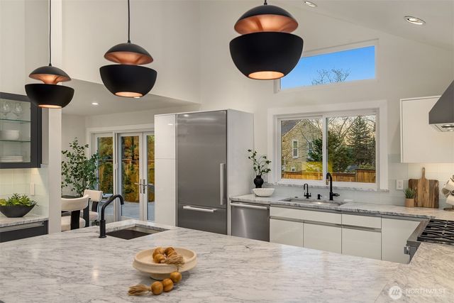 11715 NE 105th Lane, Kirkland, WA 98033