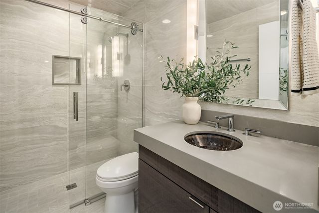 11715 NE 105th Lane, Kirkland, WA 98033