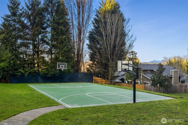 11715 NE 105th Lane, Kirkland, WA 98033