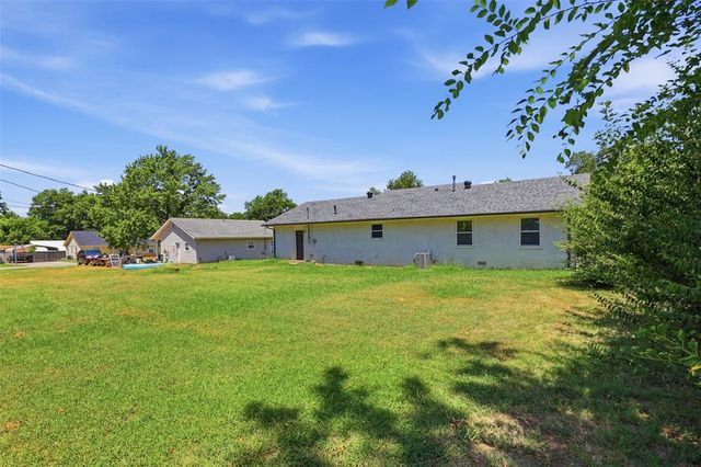508 E Washington Street, Tecumseh, OK 74873