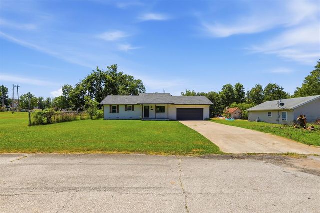508 E Washington Street, Tecumseh, OK 74873
