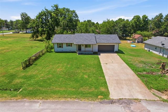 508 E Washington Street, Tecumseh, OK 74873