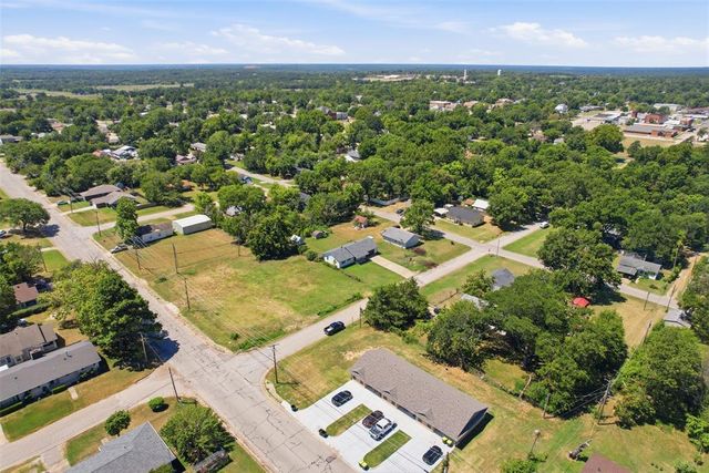 508 E Washington Street, Tecumseh, OK 74873
