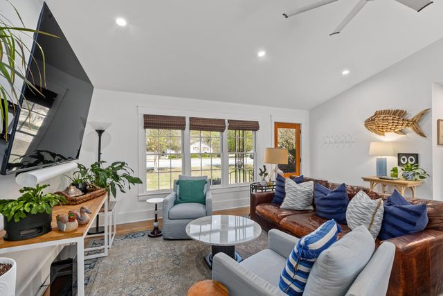 1089 Harbor View Road, Charleston, SC 29412