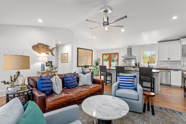 1089 Harbor View Road, Charleston, SC 29412