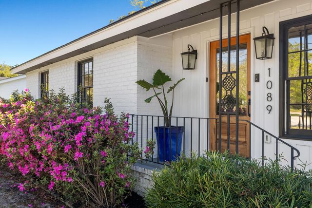1089 Harbor View Road, Charleston, SC 29412