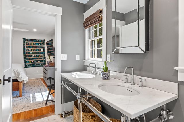 1089 Harbor View Road, Charleston, SC 29412