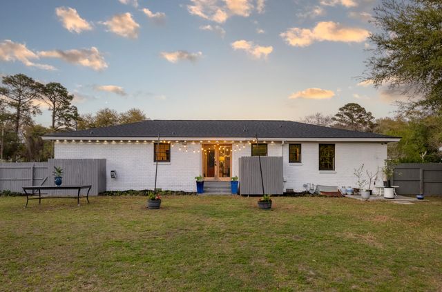 1089 Harbor View Road, Charleston, SC 29412