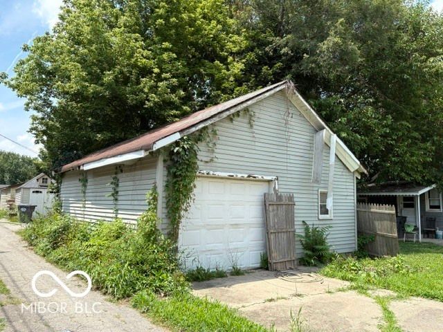303 W 2nd Street, Anderson, IN 46016