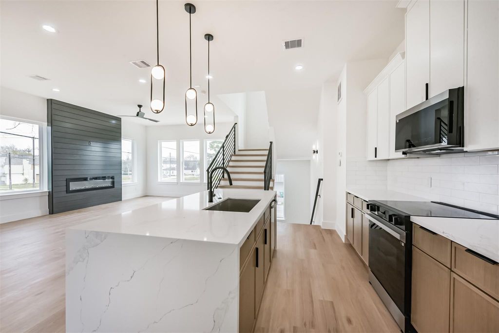 3808 Ennis Street, Houston, TX 77004