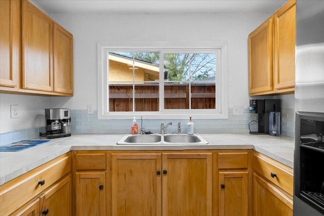 122 Willamette Avenue, Medford, OR 97504