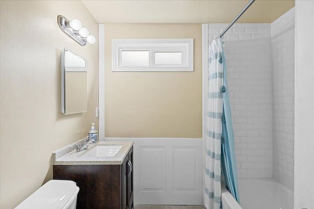 122 Willamette Avenue, Medford, OR 97504