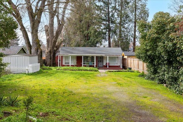 122 Willamette Avenue, Medford, OR 97504