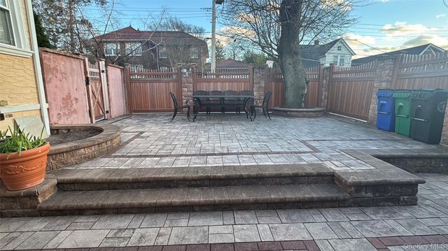 4020 249th Street, Little Neck, NY 11363