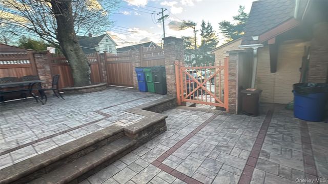 4020 249th Street, Little Neck, NY 11363