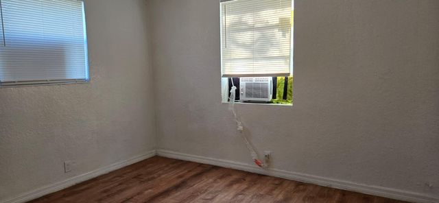 112 Newton Road, West Park, FL 33023