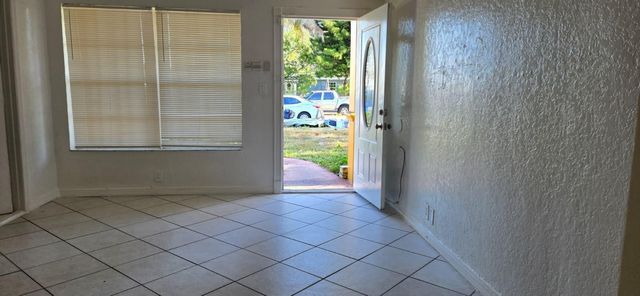 112 Newton Road, West Park, FL 33023