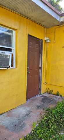 112 Newton Road, West Park, FL 33023