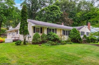 11 Whitewood Dr, Parsippany-troy Hills Twp., NJ 07950