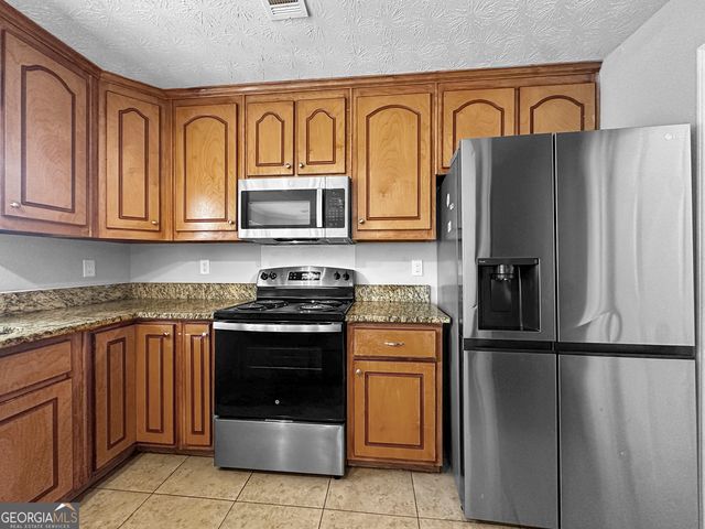 2822 Arbor Court SE, Conyers, GA 30013