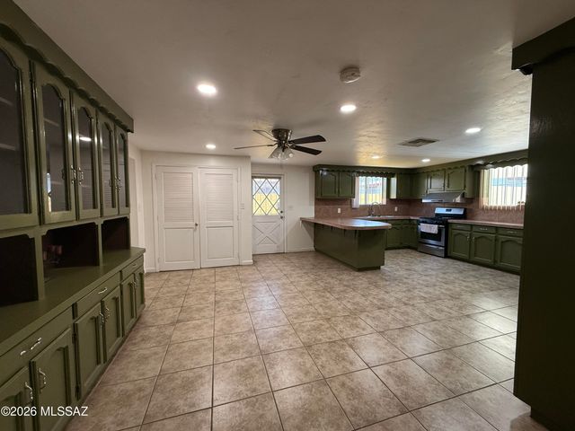 680 N Tyler Avenue, Nogales, AZ 85621