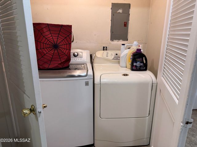 680 N Tyler Avenue, Nogales, AZ 85621