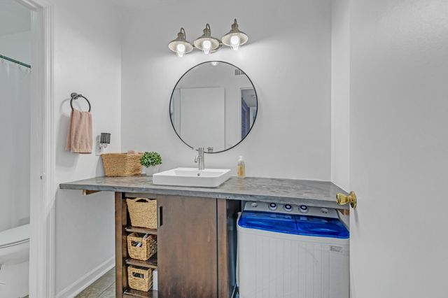 2929 Selena Dr Apt K142, Nashville, TN 37211