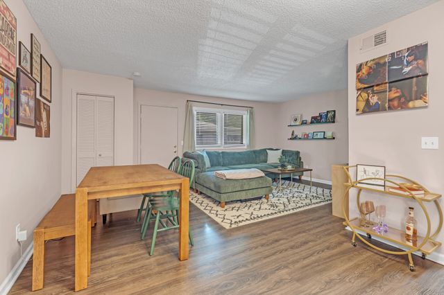 2929 Selena Dr Apt K142, Nashville, TN 37211