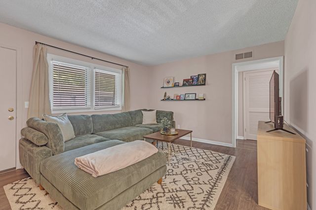 2929 Selena Dr Apt K142, Nashville, TN 37211