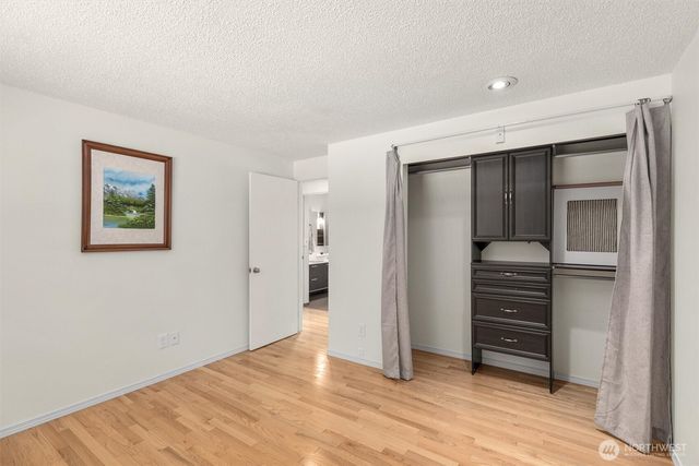 15967 186th Avenue NE, Woodinville, WA 98072