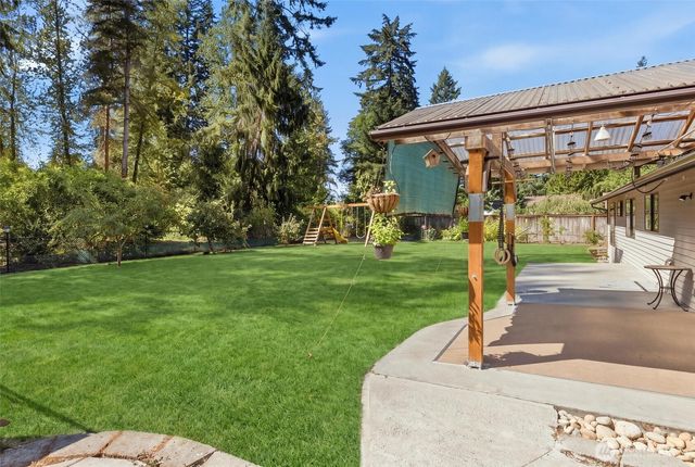 15967 186th Avenue NE, Woodinville, WA 98072