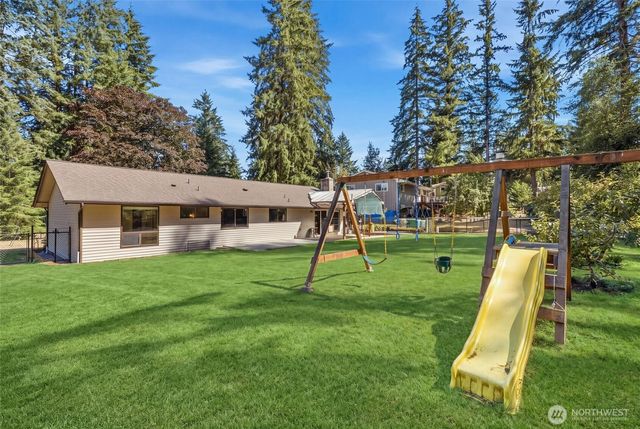 15967 186th Avenue NE, Woodinville, WA 98072