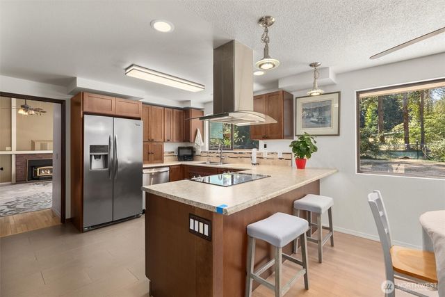 15967 186th Avenue NE, Woodinville, WA 98072