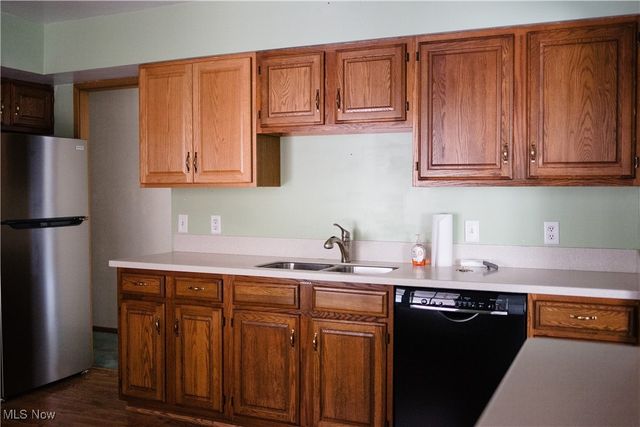 4348 W 202nd Street, Fairview Park, OH 44126